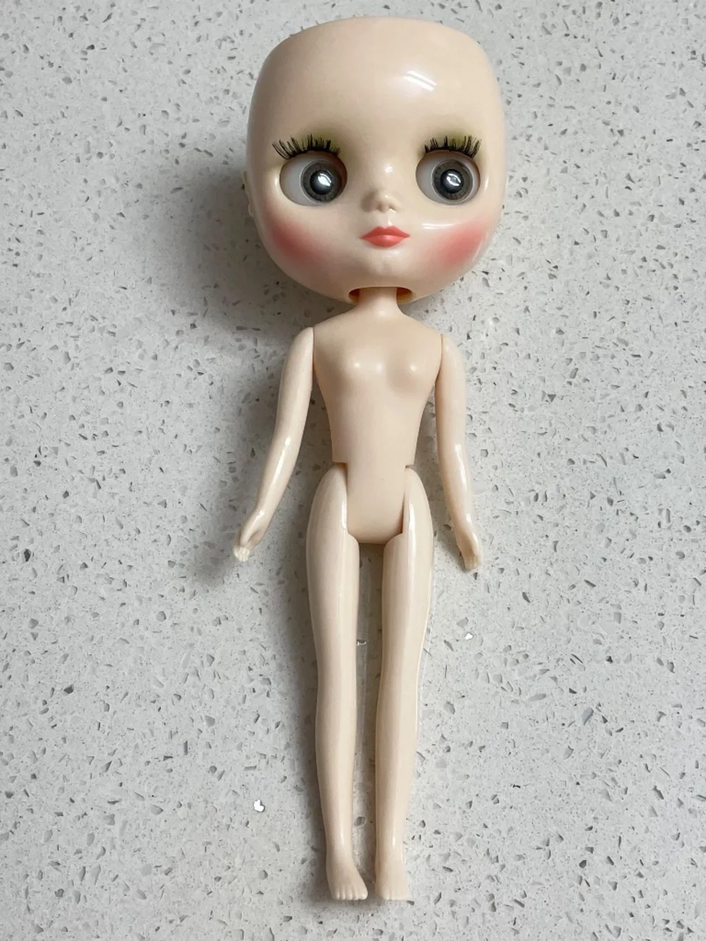 Middle Blythe doll